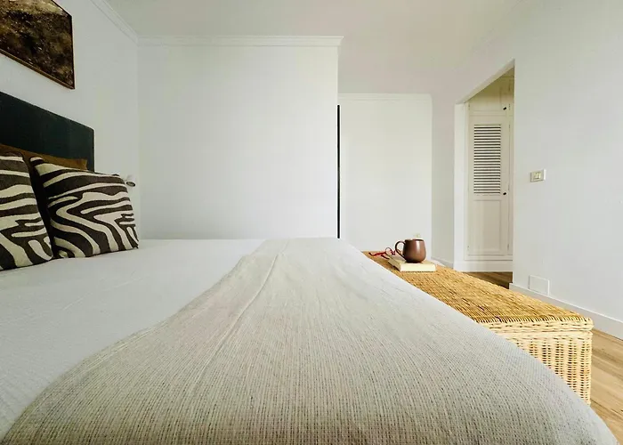 Canaryislandshost L Amapola *